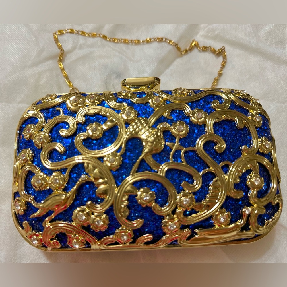 NWOT LUXURY Fawziya Jewel Bird Clutch.. UNIQUE..SOLD OUT, 7.5” x 5” ✅ - Picture 2 of 7